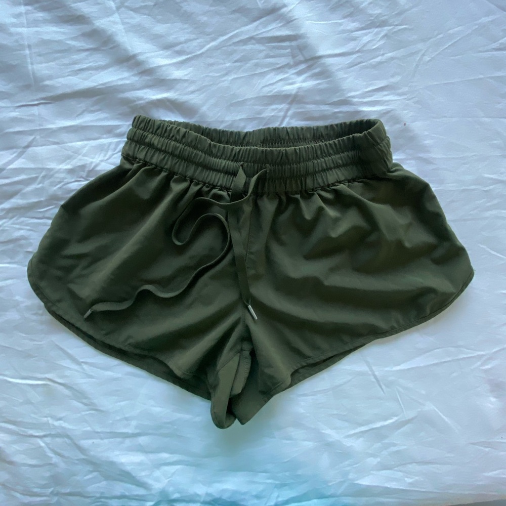 Aritzia tna lounge shorts